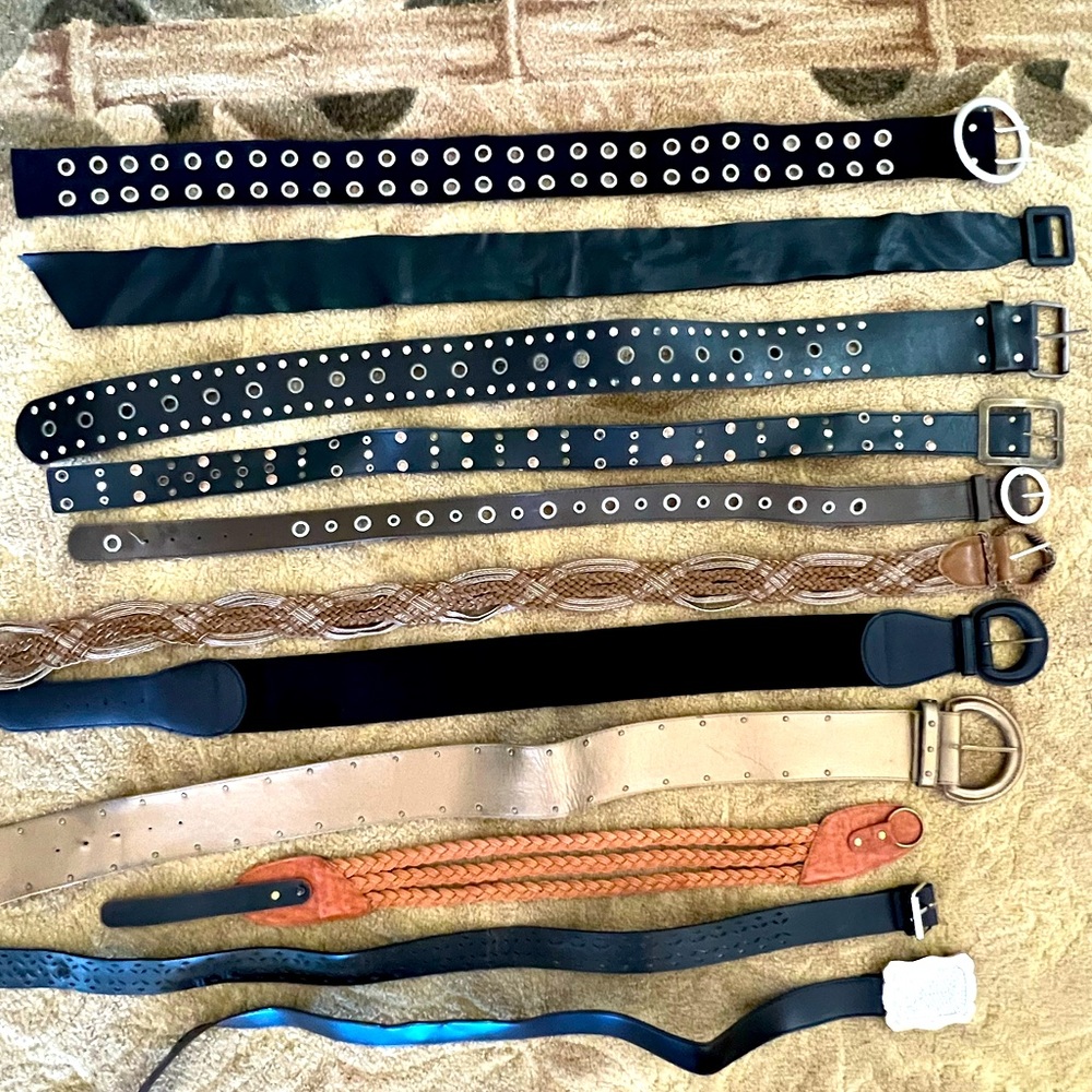 Set of 10 Women’s Belts